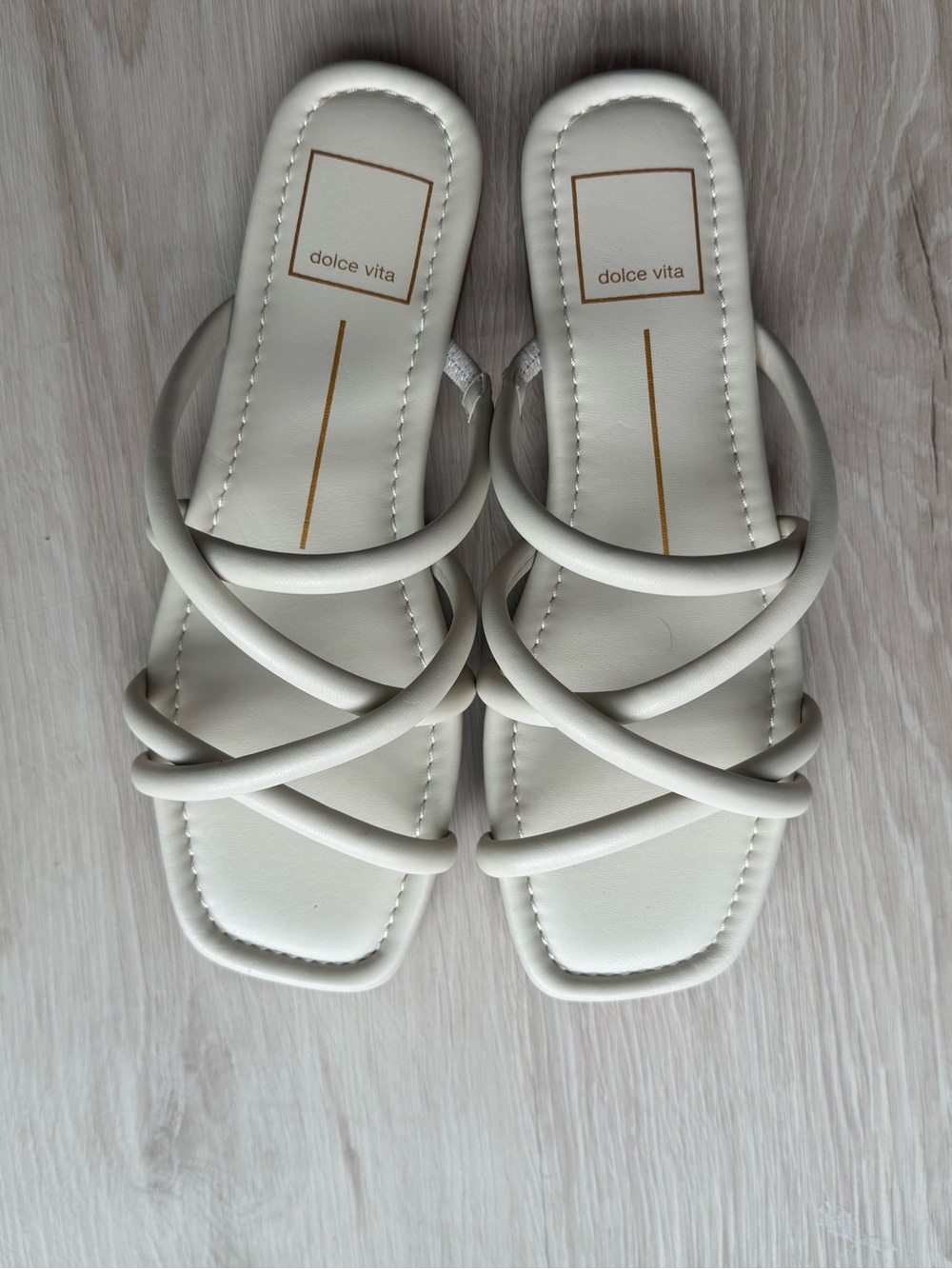 Dolce Vita White Crisscross Slide Sandals . Size: 6.5.